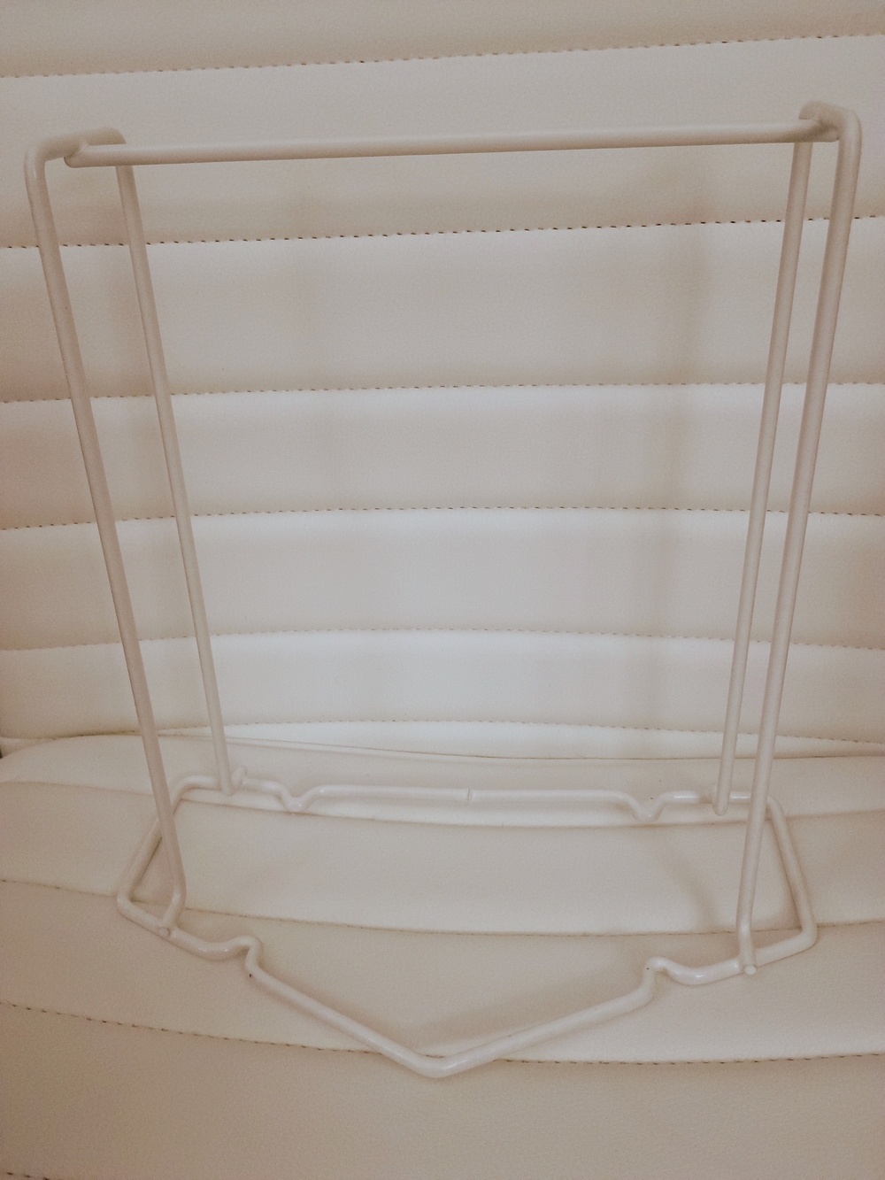 PRICE FIRM NWOT White Metal Clothes Hanger Organizer